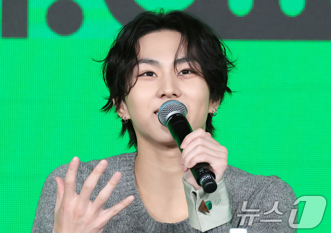 (서울=뉴스1) 권현진 기자 = 그룹 엔하이픈(ENHYPEN)의 정원이 20일 오후 서울 용산구 몬드리안 서울 이태원에서 열린 미니 8집 ‘더 신 : 블리스(THE SIN : BL …
