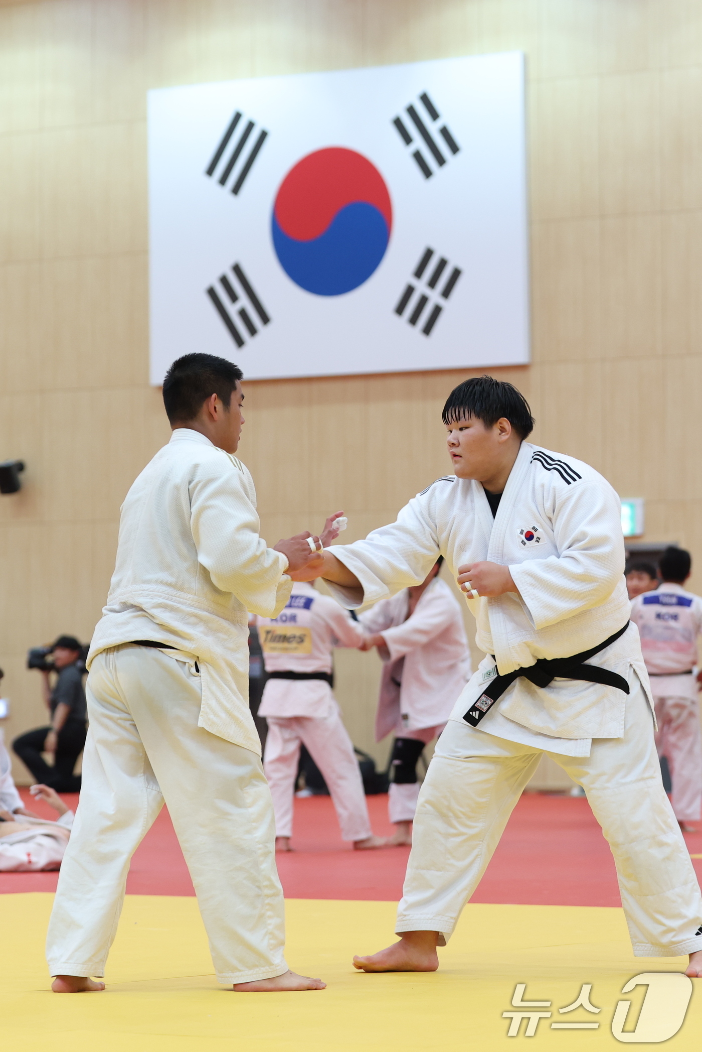 (진천=뉴스1) 안은나 기자 = 유도 국가대표 이현지가 20일 충북 진천선수촌에서 열린 2026 아이치·나고야 하계아시아경기대회 D-30 미디어데이에서 공개훈련을 하고 있다. 20 …