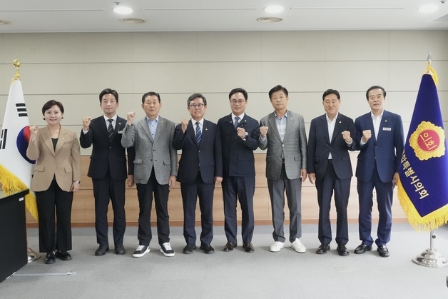 '與 텃밭' 전남광주 초대 시당위원장 선출 안도걸, 광폭 행보