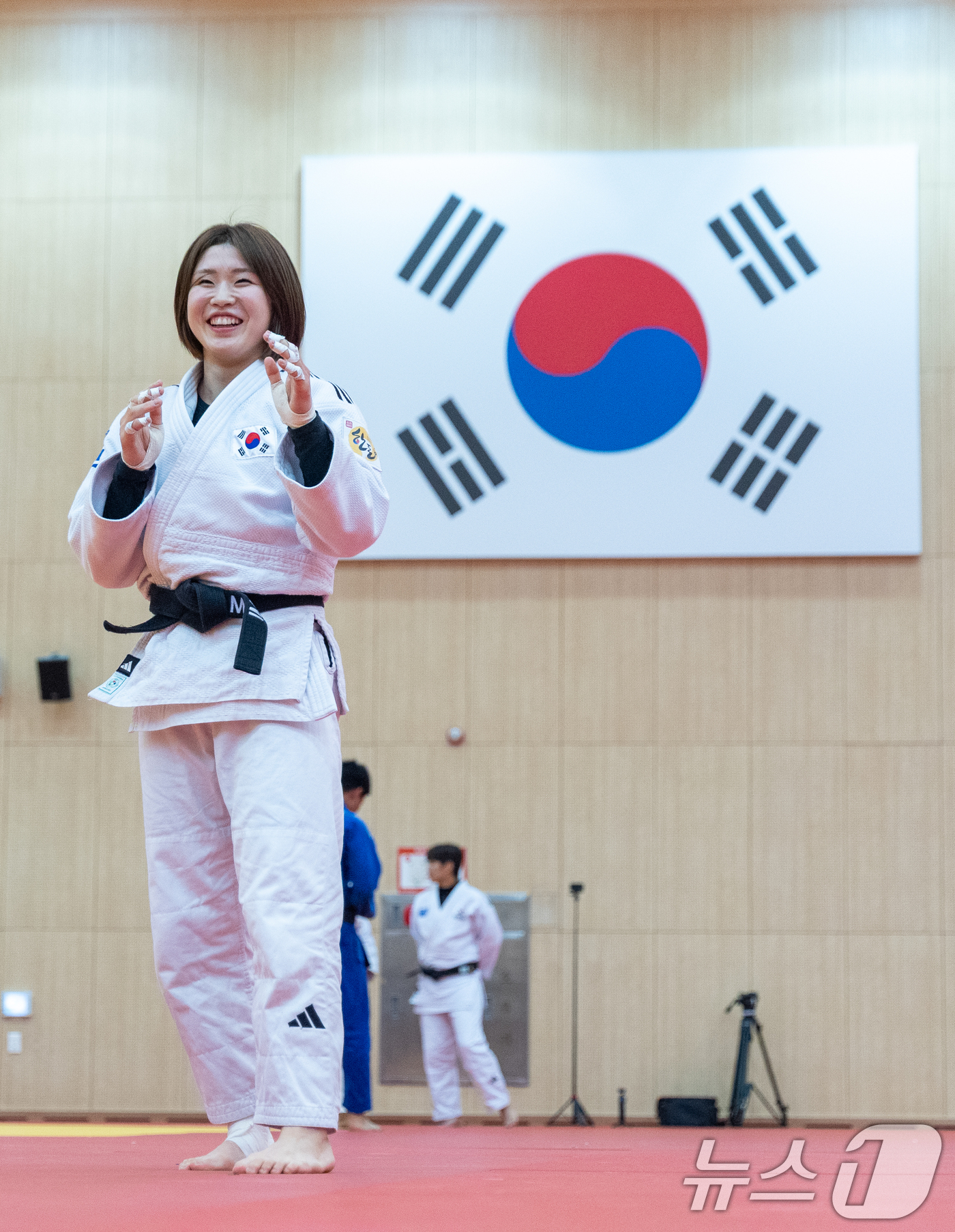 (진천=뉴스1) 안은나 기자 = 유도 국가대표 허미미가 20일 충북 진천선수촌에서 열린 2026 아이치·나고야 하계아시아경기대회 D-30 미디어데이에서 포즈를 취하고 있다. 202 …