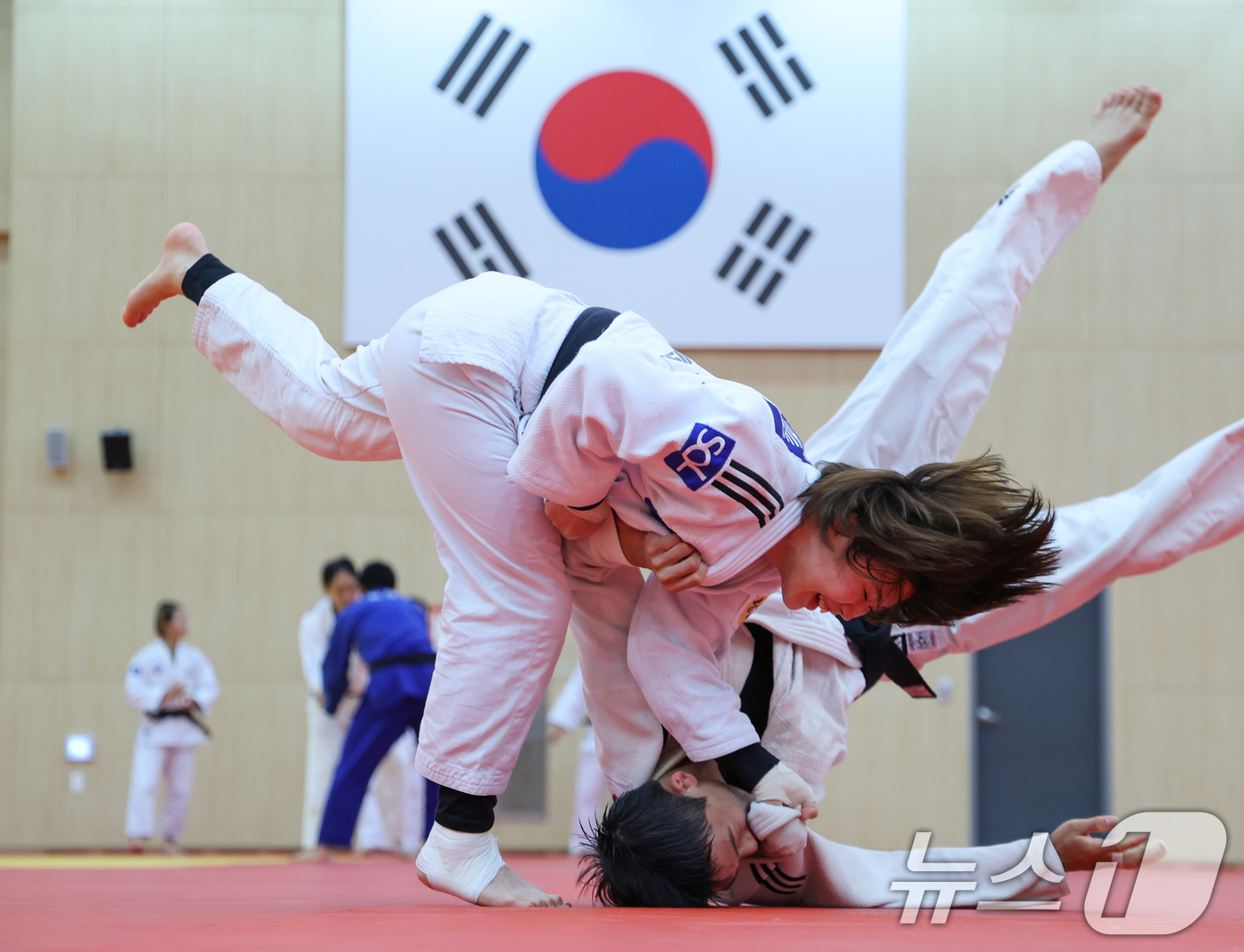 (진천=뉴스1) 안은나 기자 = 유도 국가대표 허미미가 20일 충북 진천선수촌에서 열린 2026 아이치·나고야하계아시아경기대회 D-30 미디어데이에서 공개훈련을 하고 있다. 202 …