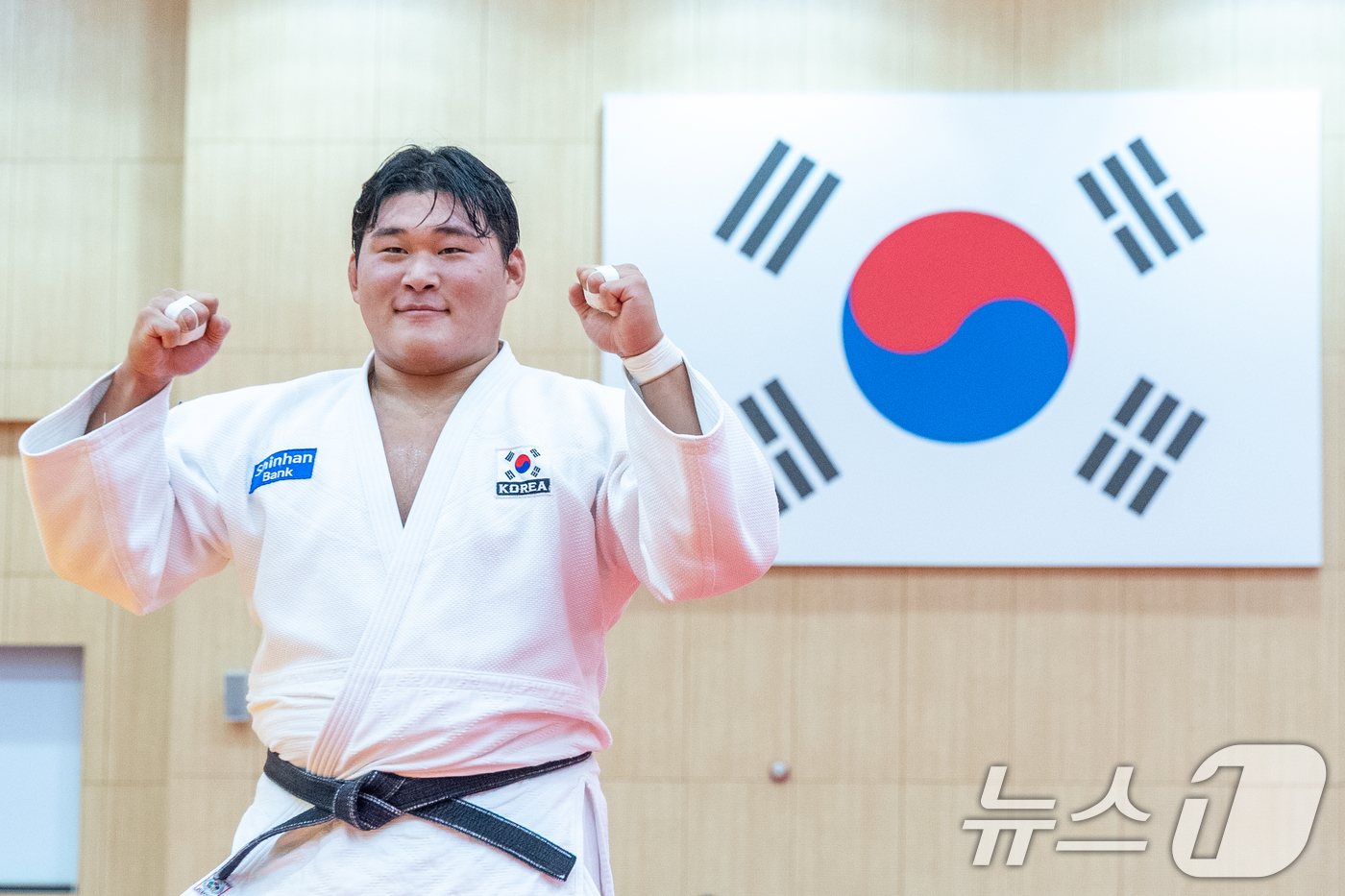 (진천=뉴스1) 안은나 기자 = 유도 국가대표 김민종이 20일 충북 진천선수촌에서 열린 2026 아이치·나고야하계아시아경기대회 D-30 미디어데이에서 포즈를 취하고 있다. 2026 …