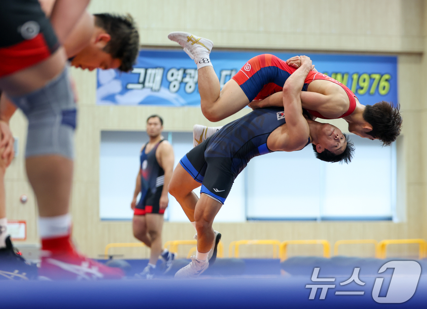 (진천=뉴스1) 안은나 기자 = 레슬링 국가대표 정한재가 20일 충북 진천선수촌에서 열린 2026 아이치·나고야하계아시아경기대회 D-30 미디어데이에서 공개훈련을 하고 있다. 20 …