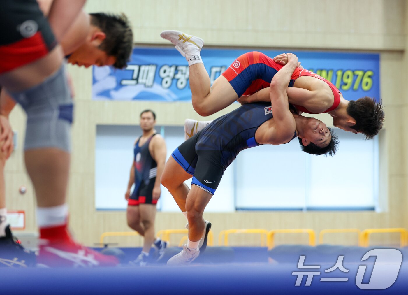본문 이미지 - 정한재가 20일 충북 진천선수촌에서 열린 2026 아이치·나고야하계아시아경기대회 D-30 미디어데이에서 공개훈련을 하고 있다. 2026.8.20 ⓒ 뉴스1 안은나 기자