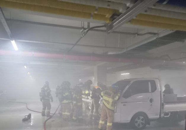 전남광주 광산구 아파트단지 지하주차창서 차량 화재