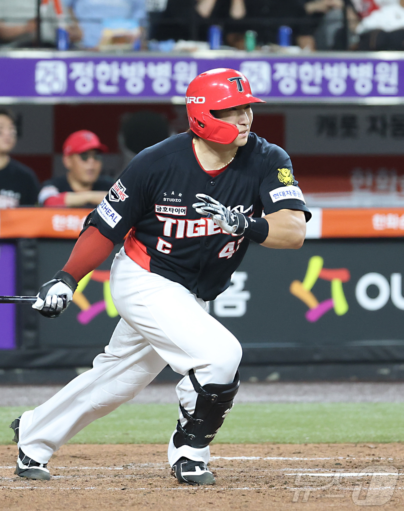(대전=뉴스1) 김기남 기자 = 20일 대전 한화생명볼파크에서 열린 2026 신한 SOL KBO리그 기아 타이거즈와 한화 이글스의 경기에서 기아 나성범이  4회초 만루에서 역전 2 …