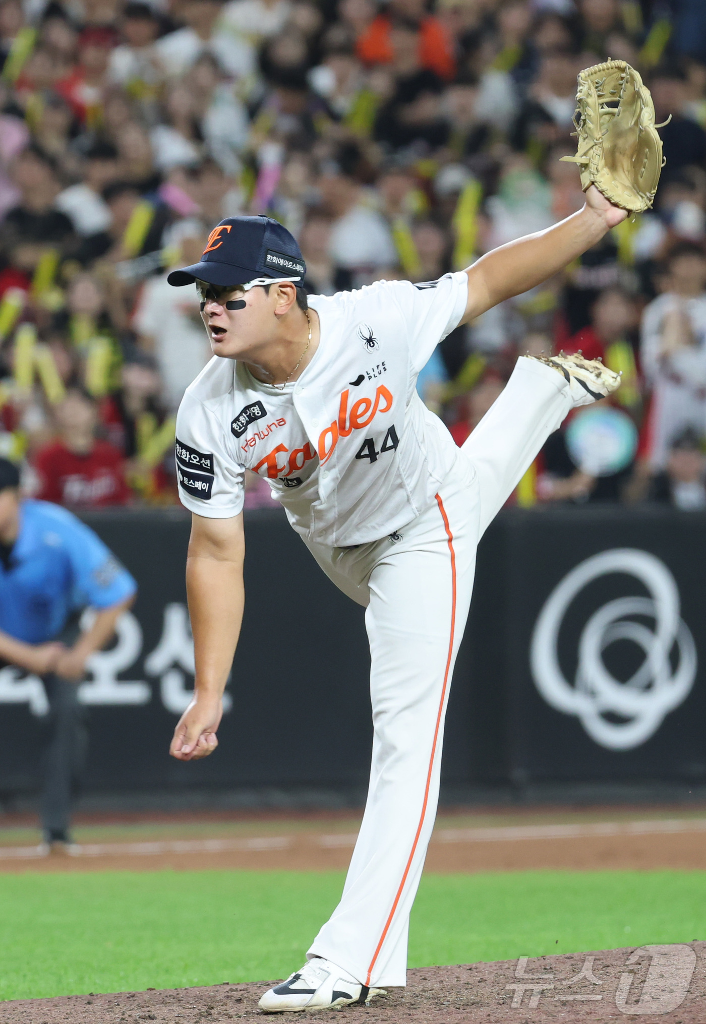 (대전=뉴스1) 김기남 기자 = 20일 대전 한화생명볼파크에서 열린 2026 신한 SOL KBO리그 기아 타이거즈와 한화 이글스의 경기에서 한화 김서현이 투구하고 있다. 2026. …