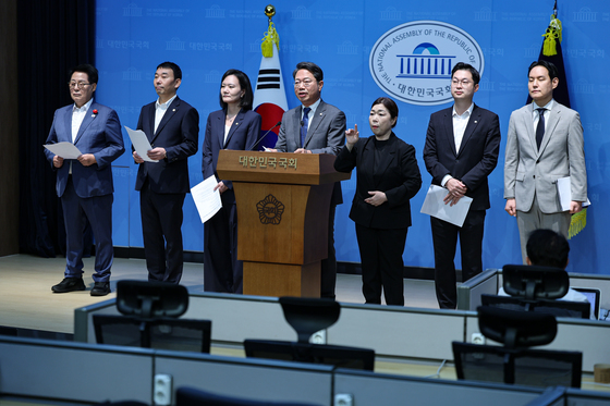 범여권 법사위원들, 조희대 사퇴 촉구…"본인 임명권자 尹만 존중"