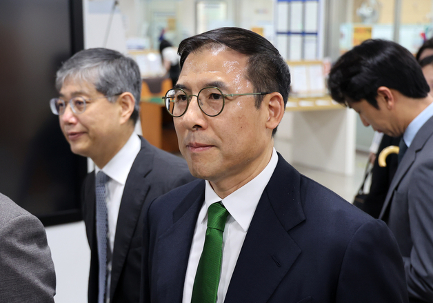 법정 향하는 효성가 차남 조현문 전 부사장