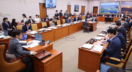국토교통위원회 전체회의