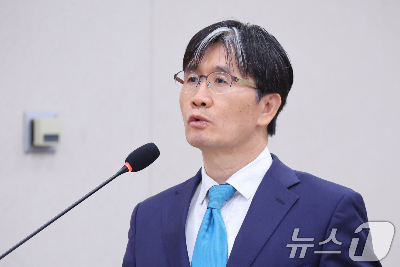 (서울=뉴스1) 신웅수 기자 = 오동운 공수처장이 21일 서울 여의도 국회에서 열린 법제사법위원회 전체회의에서 업무 보고를 하고 있다. 2026.8.21/뉴스1