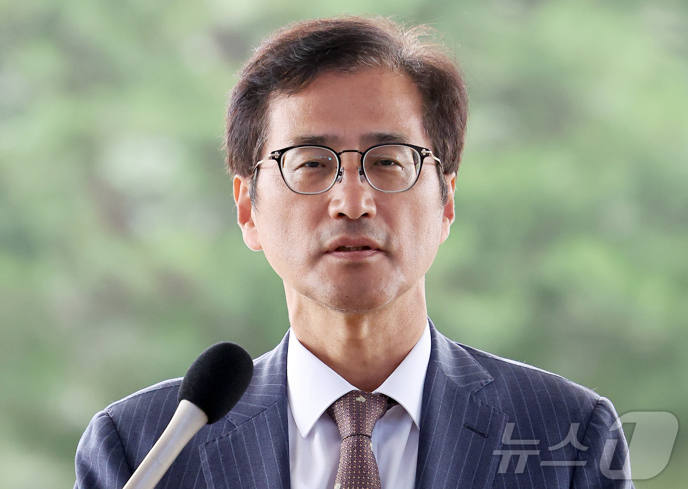 (서울=뉴스1) 김진환 기자 = 6·3 지방선거 투표용지 부족 사태 등을 수사하는 이태한 선거관리위원회 특별검사가 21일 오전 서울 서초구 대검찰청에서 박규형 기획조정부장, 최지석 …