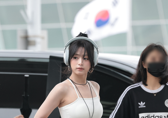 아현, 출국하는 K-POP 대표 바비