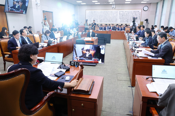 법사위, 조희대 현안질의 증인 출석 요구 의결