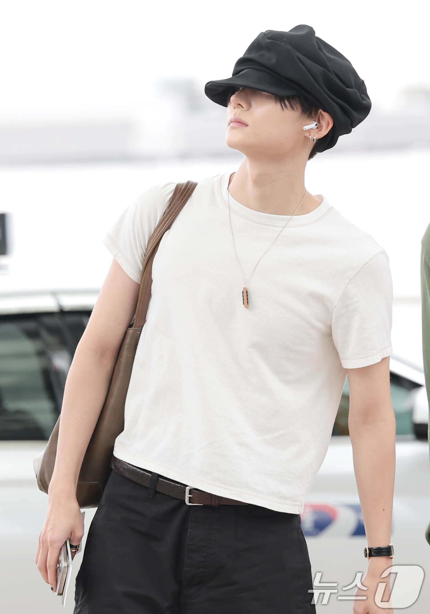 (인천공항=뉴스1) 권현진 기자 = 알파드라이브원이(ALPHA DRIVE ONE) 상원이 해외 일정을 위해 21일 인천국제공항을 통해 홍콩으로 출국하고 있다. 2026.8.21/뉴 …