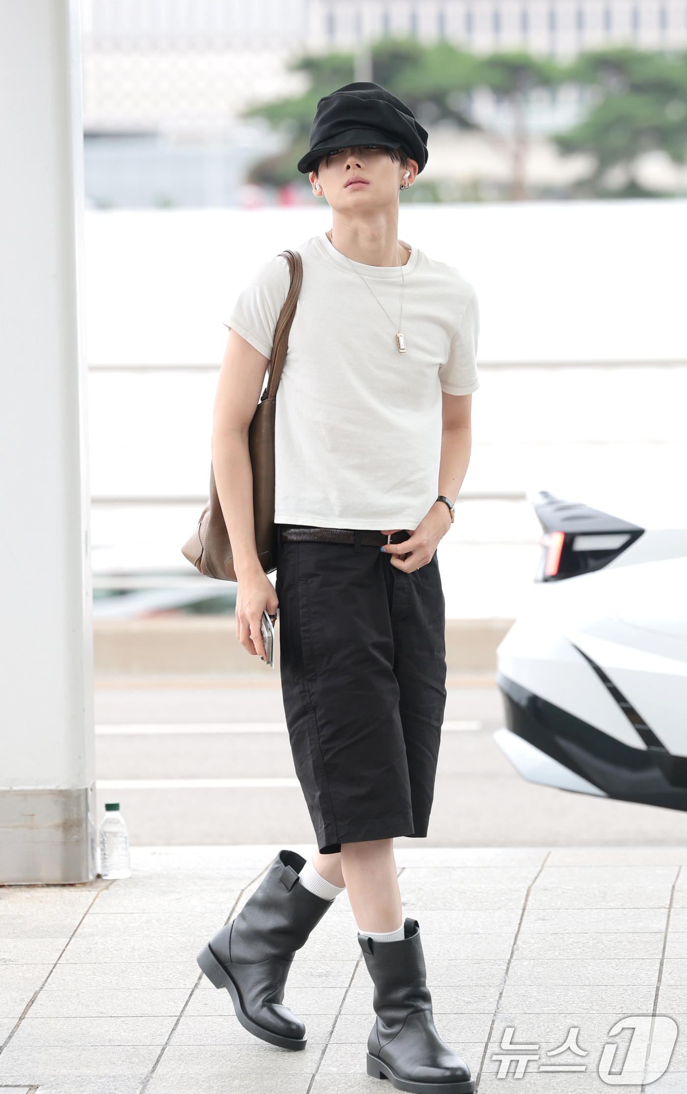 (인천공항=뉴스1) 권현진 기자 = 알파드라이브원이(ALPHA DRIVE ONE) 상원이 해외 일정을 위해 21일 인천국제공항을 통해 홍콩으로 출국하고 있다. 2026.8.21/뉴 …