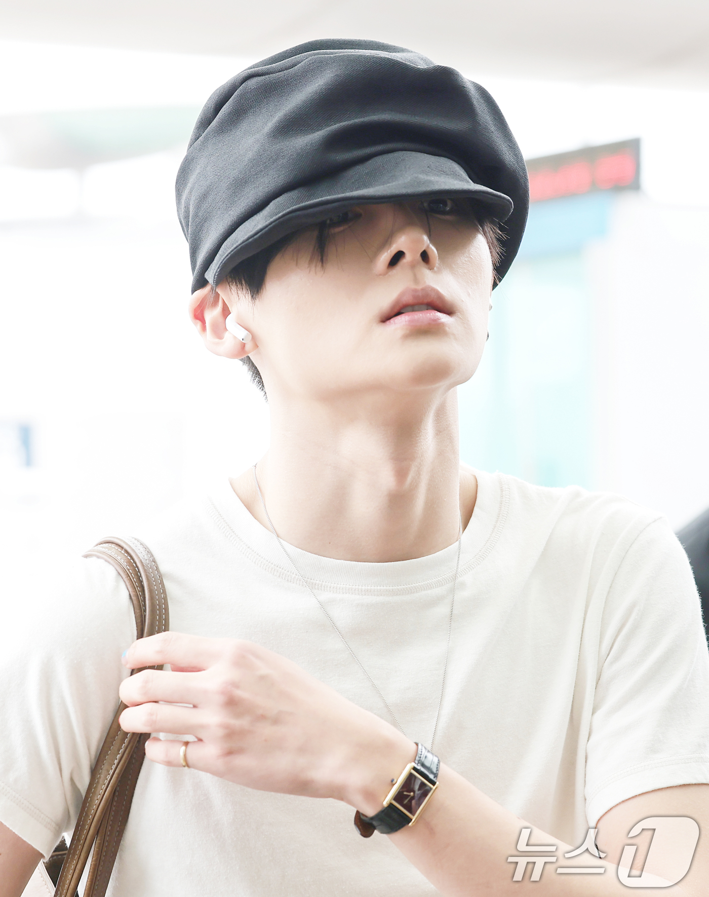 (인천공항=뉴스1) 권현진 기자 = 알파드라이브원이(ALPHA DRIVE ONE) 상원이 해외 일정을 위해 21일 인천국제공항을 통해 홍콩으로 출국하고 있다. 2026.8.21/뉴 …