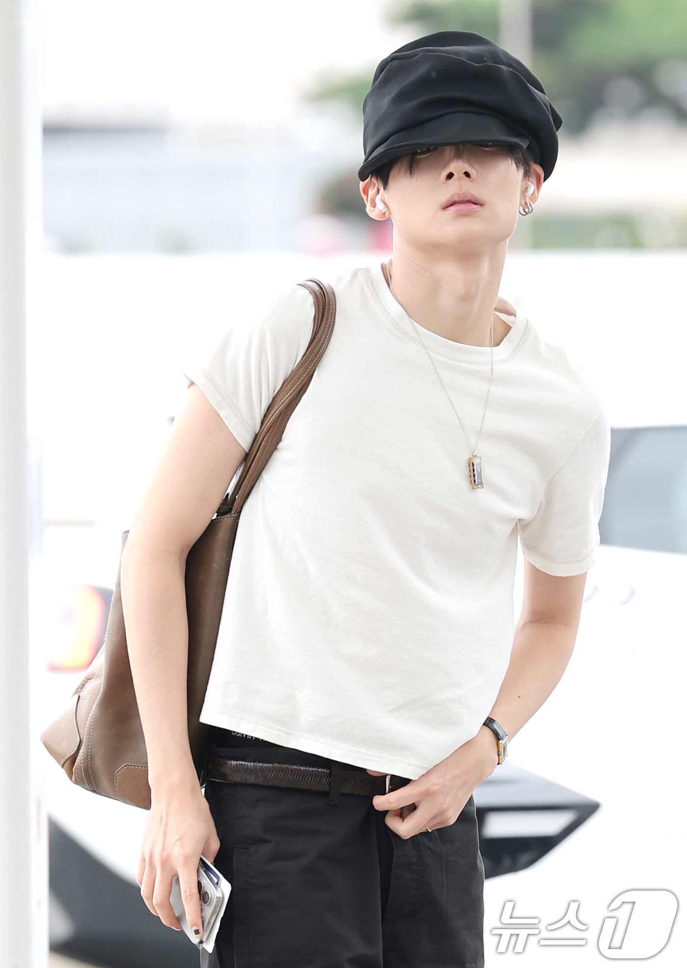 (인천공항=뉴스1) 권현진 기자 = 알파드라이브원(ALPHA DRIVE ONE) 상원이 해외 일정을 위해 21일 인천국제공항을 통해 홍콩으로 출국하고 있다. 2026.8.21/뉴스 …