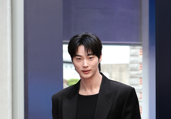 변우석, 한남동에서 화보를