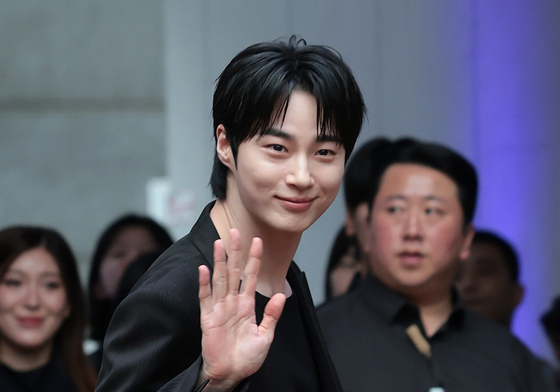 변우석, 달디단 꽃미소