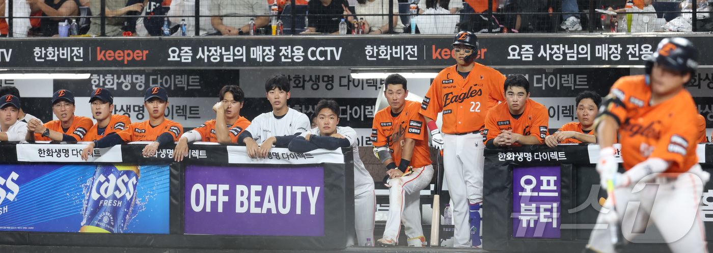 (대전=뉴스1) 김기남 기자 = 21일 대전 한화생명볼파크에서 열린 2026 신한 SOL KBO리그 LG 트윈스와 한화 이글스의 경기에서 한화가 대량 실점하며 7연패에 대한 불안감 …