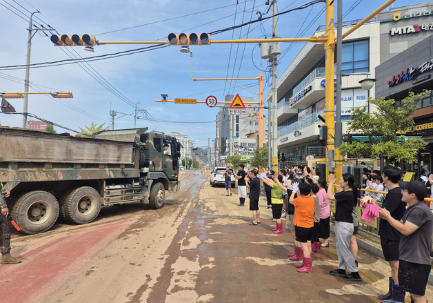 거제·통영 주말에도 수해복구 총력전…이틀간 4800명 투입