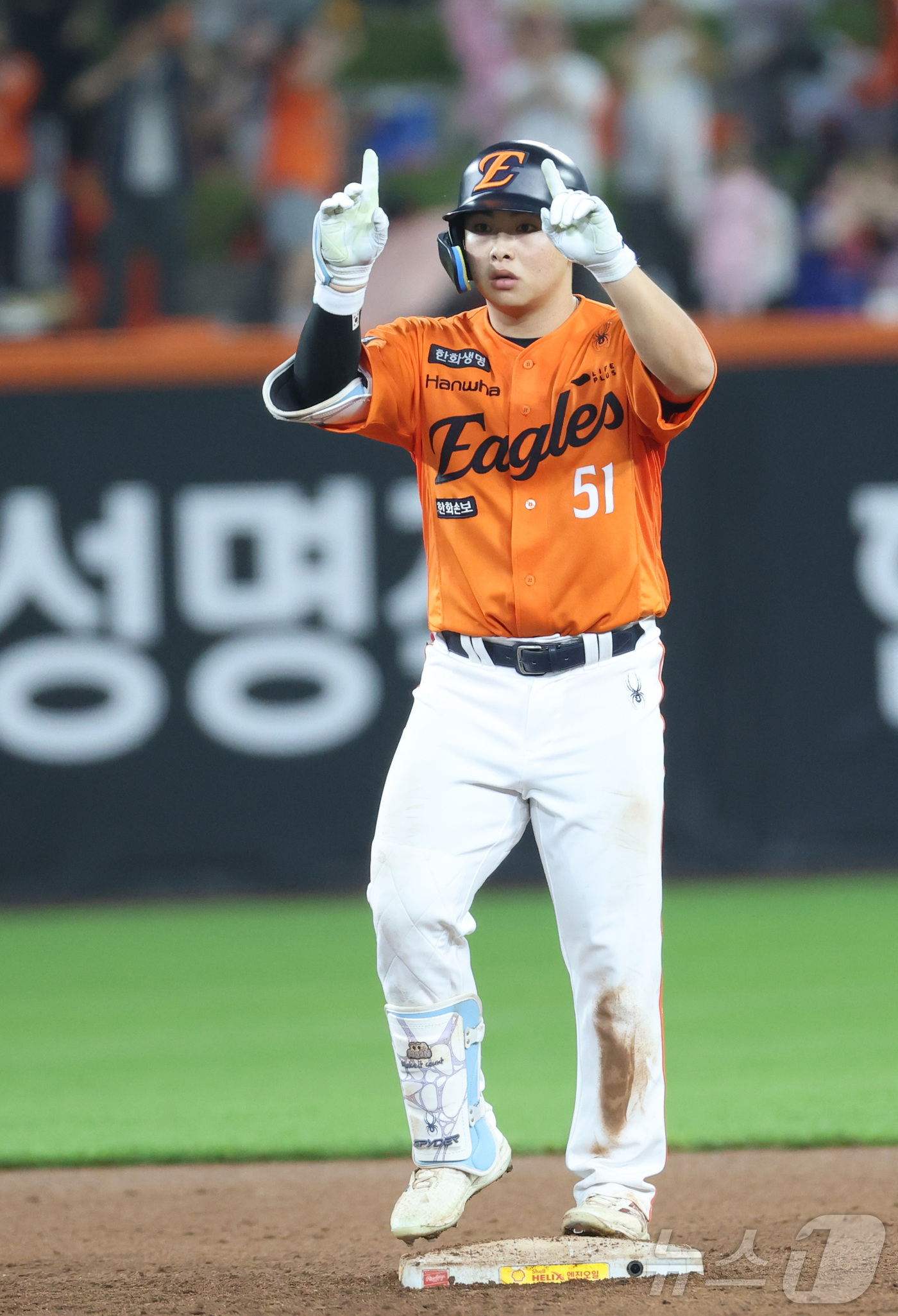 (대전=뉴스1) 김기남 기자 = 21일 대전 한화생명볼파크에서 열린 2026 신한 SOL KBO리그 LG 트윈스와 한화 이글스의 경기에서 7회말 한화 문현빈이 1타점 2루타를 치고 …