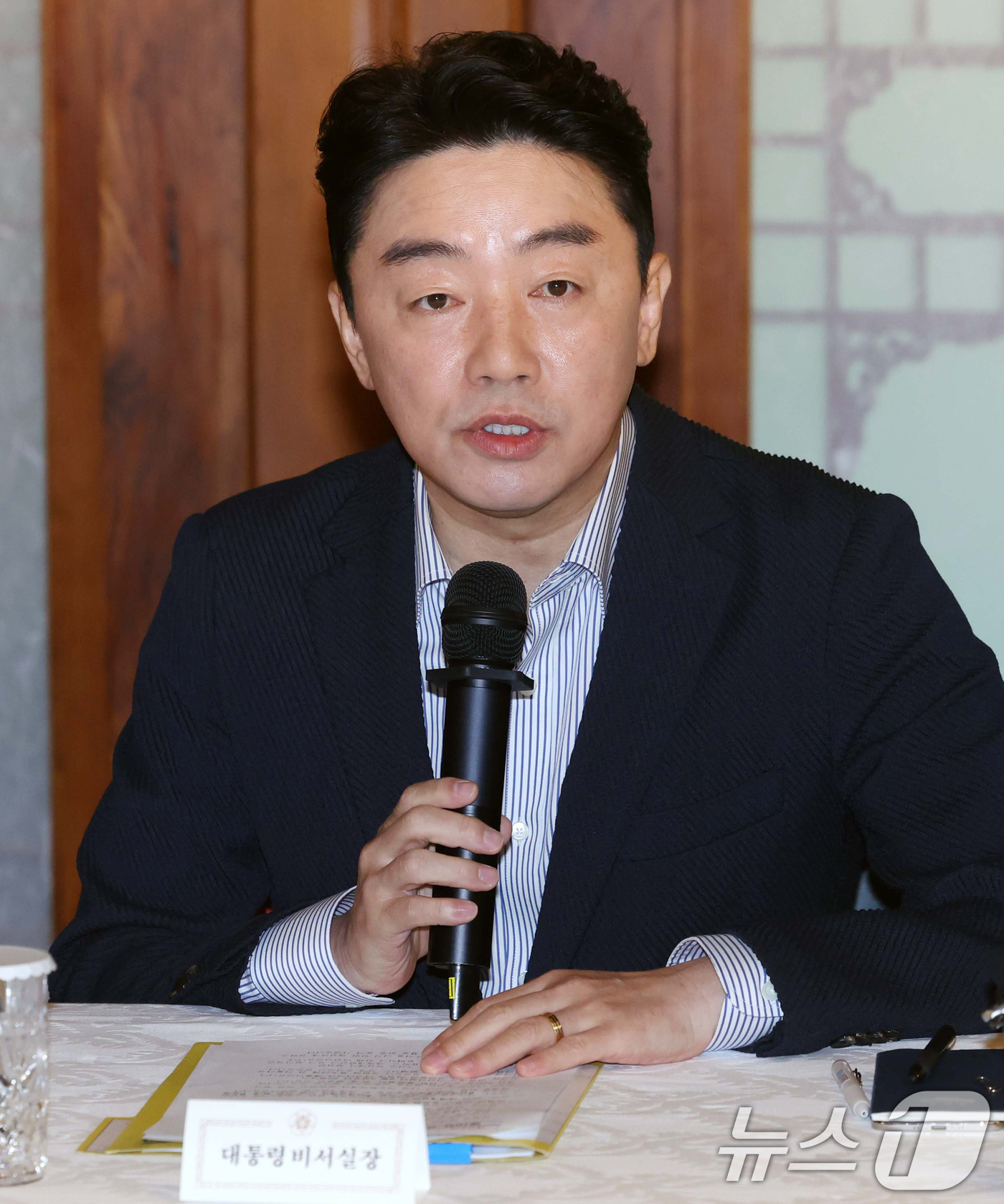(서울=뉴스1) 오대일 기자 = 강훈식 대통령비서실장이 23일 서울 종로구 삼청동 총리공관에서 열린 제10차 고위당정협의회에서 모두발언을 하고 있다. (공동취재) 2026.8.23 …