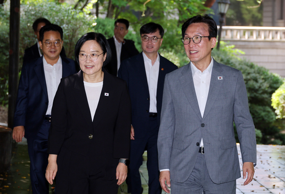 고위당정협의회 참석하는 한성숙 총리와 김민석 대표