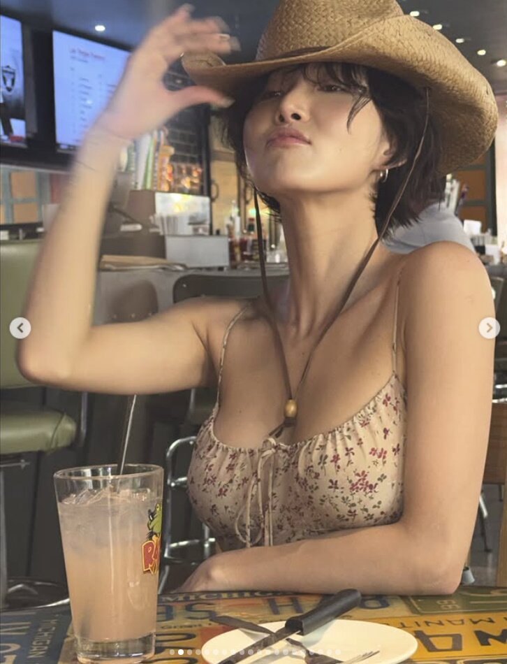 본문 이미지 - 화사 인스타그램 캡처