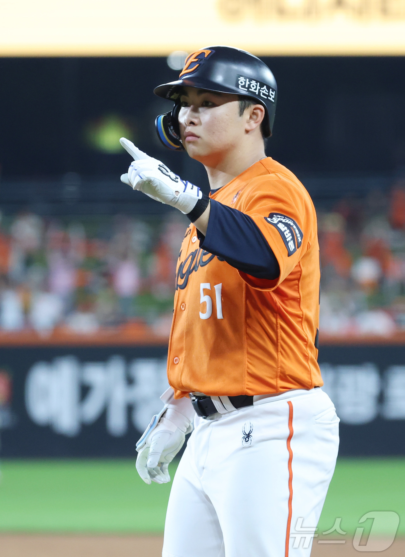 (대전=뉴스1) 김기남 기자 = 23일 대전 한화생명볼파크에서 열린 2026 신한 SOL KBO리그 LG 트윈스와 한화 이글스의 경기 3회초 상황에서 한화 문현빈이 1타점 안타를 …
