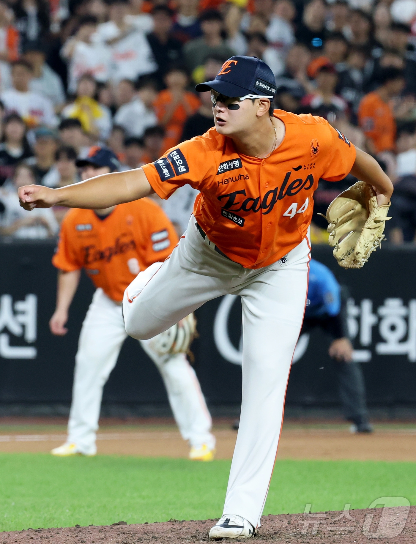 (대전=뉴스1) 김기남 기자 = 23일 대전 한화생명볼파크에서 열린 2026 신한 SOL KBO리그 LG 트윈스와 한화 이글스의 경기에서 한화 김서현이 투구하고 있다. 2026.8 …