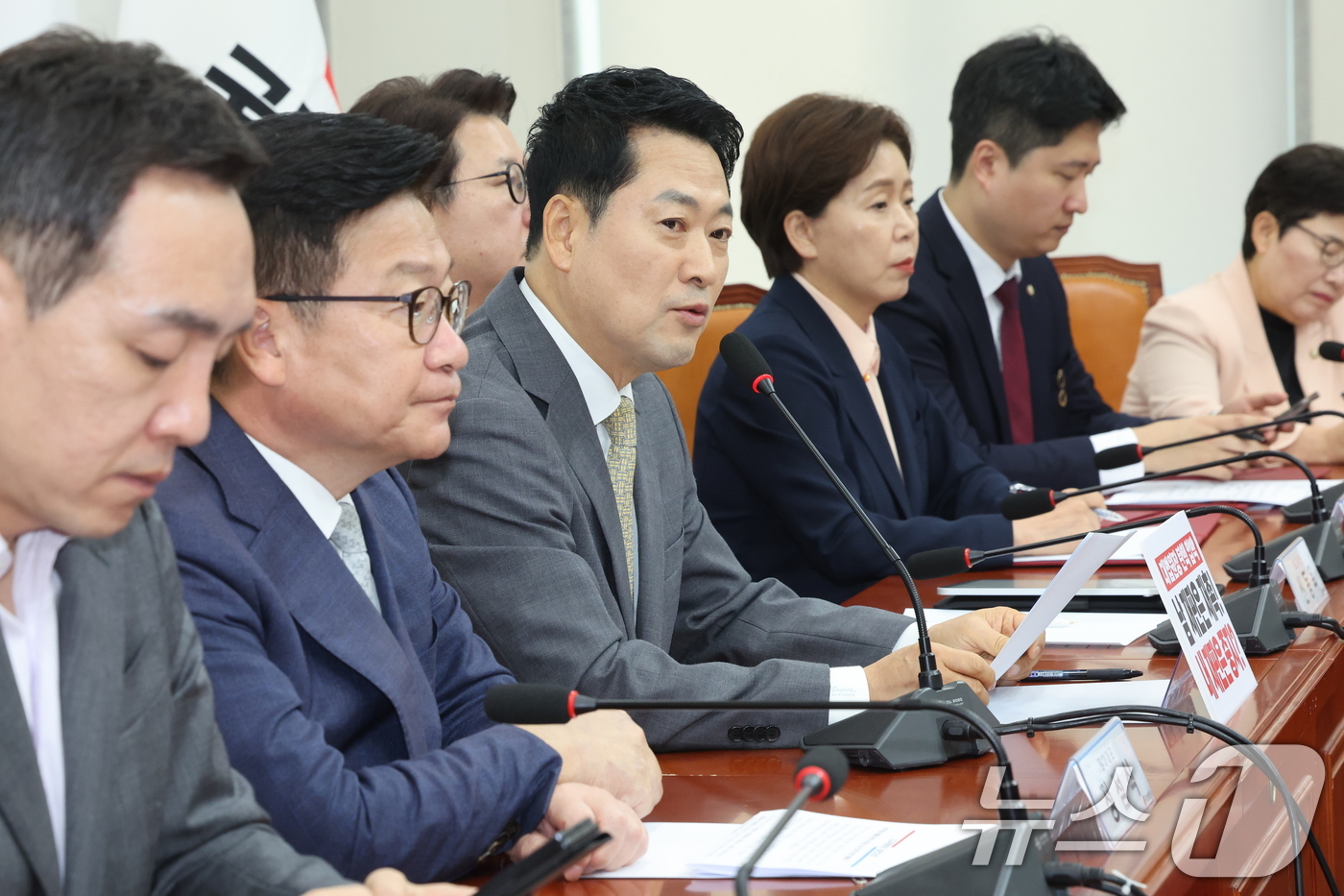 (서울=뉴스1) 황기선 기자 = 장동혁 국민의힘 대표가 24일 서울 여의도 국회에서 열린 최고위원회의에서 발언하고 있다. 2026.8.24/뉴스1