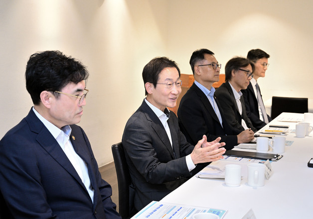 감사원장 "일한 공무원 처벌받지 않도록"…차관들과 적극행정 논의