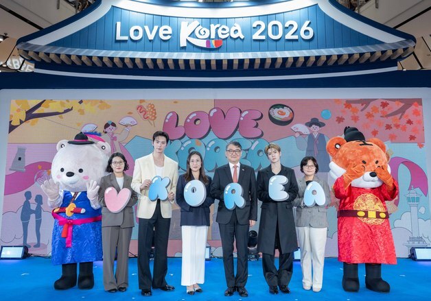 "K-컬처 열풍 타고 韓 여행"…방콕서 열린 방한 행사에 7만 명 몰렸다
