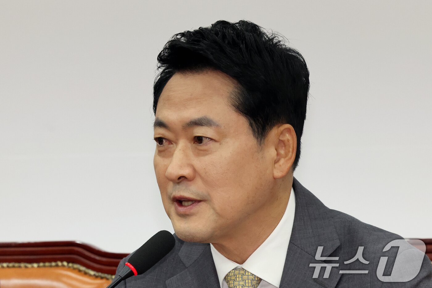 본문 이미지 - 장동혁 국민의힘 대표가 24일 서울 여의도 국회에서 열린 최고위원회의에서 발언하고 있다. 2026.8.24 ⓒ 뉴스1 황기선 기자