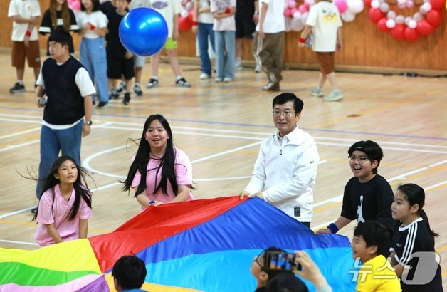 "너무 오랜만이라"…제천·단양 면사무소 '출생신고는 낯선 업무'
