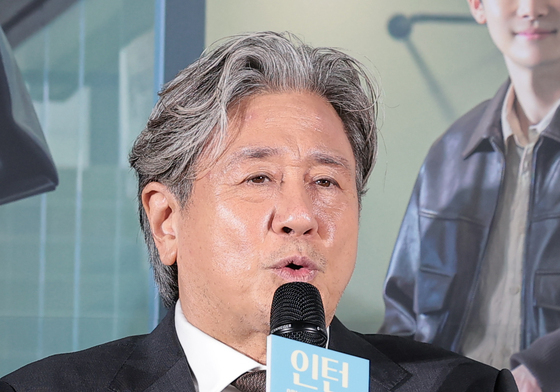 인사말 하는 최민식