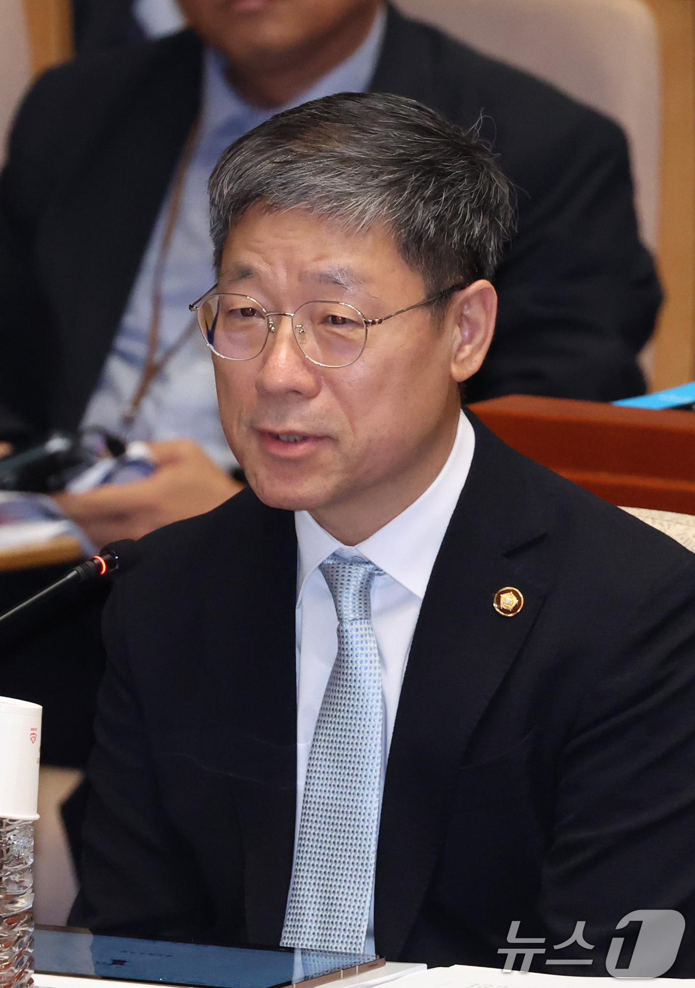 (서울=뉴스1) 신웅수 기자 = 노경필 법원행정처장이 24일 서울 여의도 국회에서 열린 예산결산특별위원회 전체회의에서 의원 질의에 답변하고 있다. 2026.8.24/뉴스1