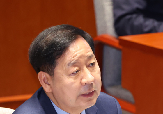 답변하는 구윤철 부총리