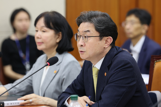 이강일 "디지털자산기본법, 해 넘기면 안 돼"…이억원 "정부안 마련 속도"