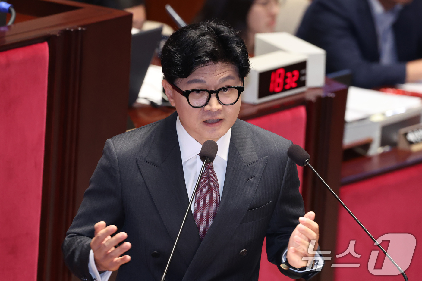 (서울=뉴스1) 신웅수 기자 = 한동훈 무소속 의원이 24일 서울 여의도 국회에서 열린 예산결산특별위원회 전체회의에서 질의하고 있다. 2026.8.24/뉴스1