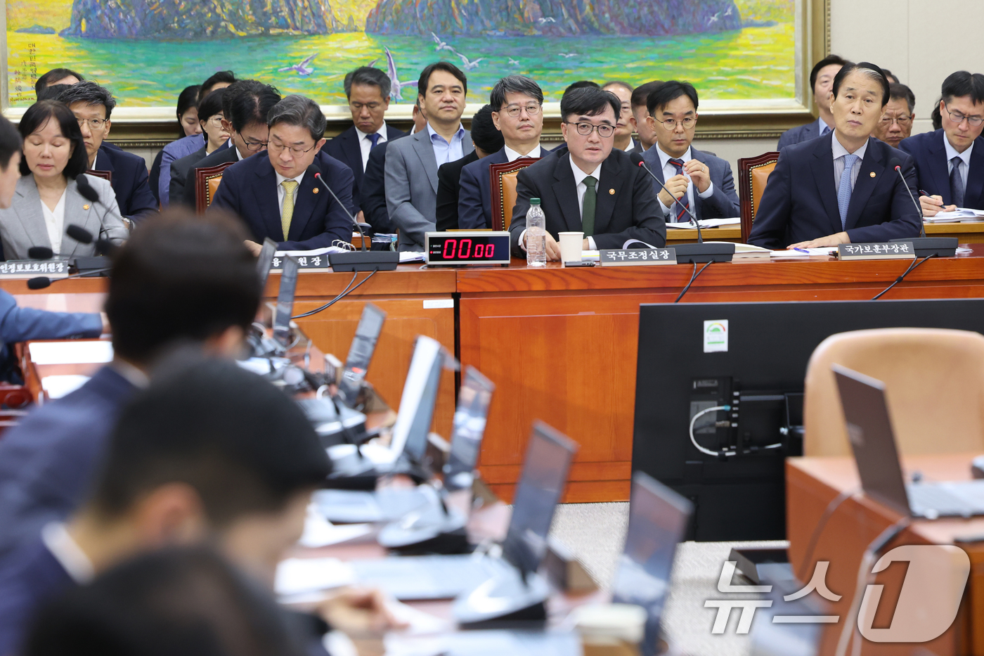 (서울=뉴스1) 황기선 기자 = 임기근 국무조정실장이 24일 오후 서울 여의도 국회에서 열린 정무위원회 전체회의에서 의원 질의에 답하고 있다.  2026.8.24/뉴스1