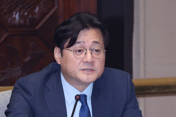 홍익표 정무수석, 예결위 답변