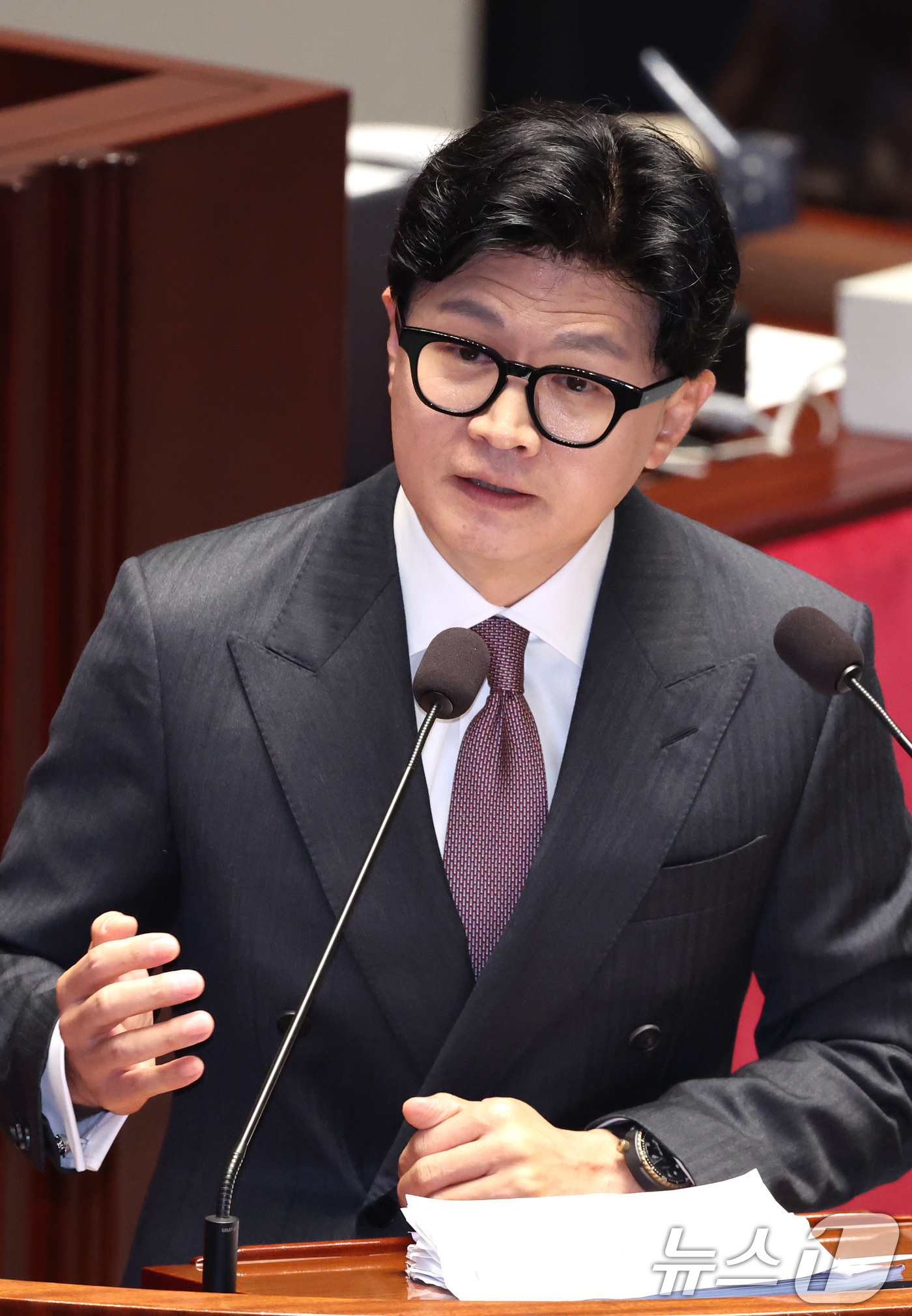 (서울=뉴스1) 신웅수 기자 = 한동훈 무소속 의원이 24일 서울 여의도 국회에서 열린 예산결산특별위원회 전체회의에서 질의하고 있다. 2026.8.24/뉴스1
