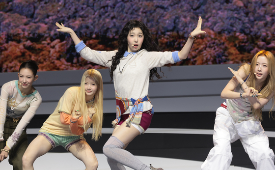튜이드 사키, 신나는 데뷔