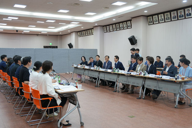 강원도 "규제 풀되 환경·안전은 꼼꼼히"…미래산업글로벌도시 심의회