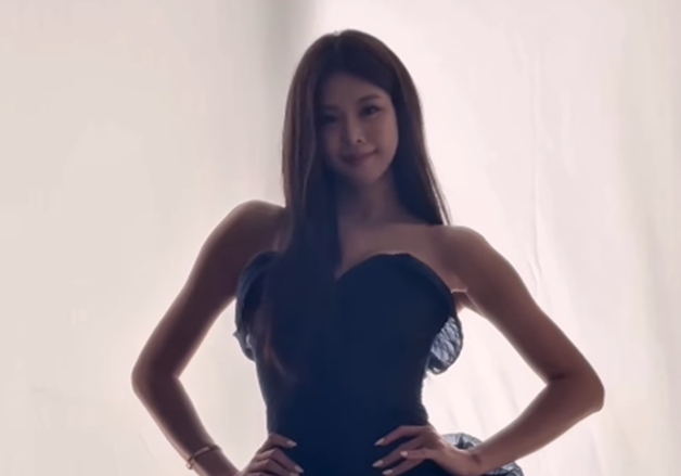 "나? 안 고친 곳 찾는 게 더 빨라"…미코 진 우서윤 성형 의혹에 엄마 말 눈길