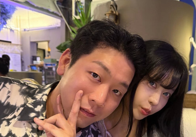 '개콘' 양기웅, 품절남 된다…'패션 인플루언서' 연상녀 박채연과 내년 1월 결혼