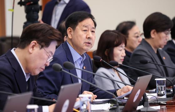 보고하는 구윤철 부총리